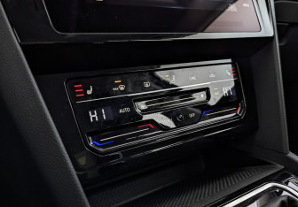 Подержанный автомобиль Volkswagen Passat Sedan 2021 года (27 фото)