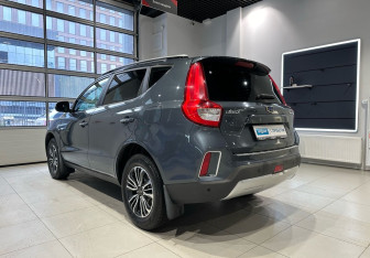Подержанный автомобиль Geely Emgrand X7 2019 года (7 фото)