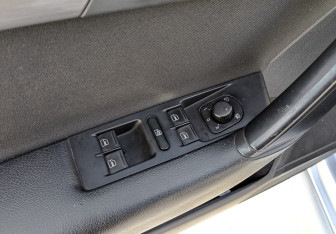 Подержанный автомобиль Volkswagen Passat Sedan 2012 года (26 фото)