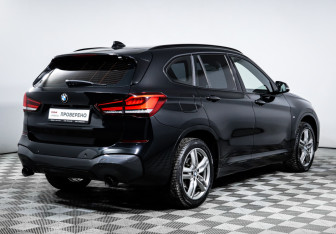 Подержанный автомобиль BMW X1 2020 года (5 фото)