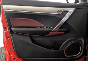 Подержанный автомобиль Geely Coolray 2023 года (19 фото)