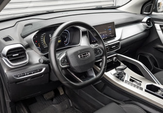 Подержанный автомобиль Geely Coolray 2022 года (14 фото)