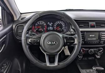 Подержанный автомобиль Kia Rio Hatchback 2020 года (21 фото)