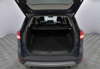 Подержанный автомобиль Ford Kuga 2014 года (14 фото)