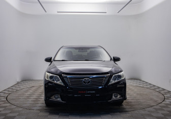 Подержанный автомобиль Toyota Camry Sedan 2012 года (2 фото)