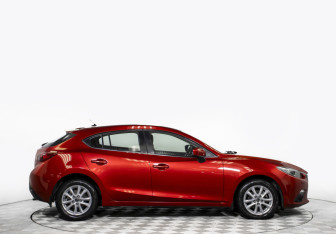 Подержанный автомобиль Mazda 3 Hatchback 2013 года (4 фото)