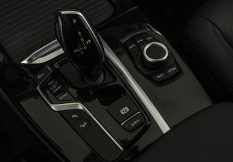 Подержанный автомобиль BMW X3 2020 года (16 фото)