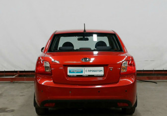 Подержанный автомобиль Kia Rio Sedan 2010 года (6 фото)