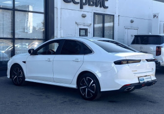 Подержанный автомобиль Kaiyi E5 2023 года (7 фото)