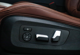 Подержанный автомобиль BMW X7 2019 года (24 фото)