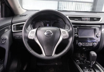 Подержанный автомобиль Nissan X-Trail 2018 года (13 фото)