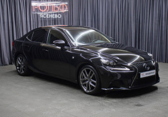 Подержанный автомобиль Lexus IS Sedan 2014 года (3 фото)