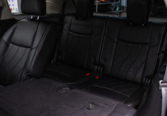 Подержанный автомобиль Infiniti JX 2013 года (12 фото)