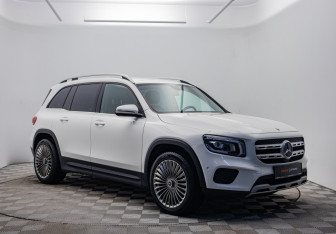 Подержанный автомобиль Mercedes-Benz GLB 2021 года (3 фото)