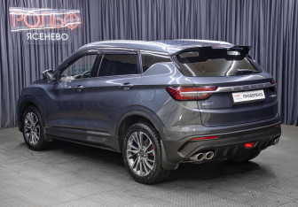 Подержанный автомобиль Geely Coolray 2022 года (7 фото)
