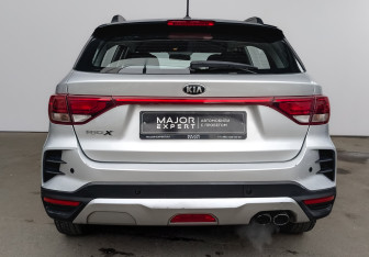 Подержанный автомобиль Kia Rio Hatchback 2021 года (6 фото)