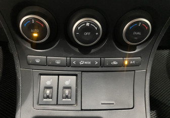 Подержанный автомобиль Mazda 3 Hatchback 2012 года (16 фото)