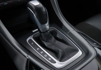 Подержанный автомобиль Ford Mondeo Sedan 2016 года (14 фото)