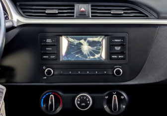 Подержанный автомобиль Kia Rio Hatchback 2021 года (15 фото)