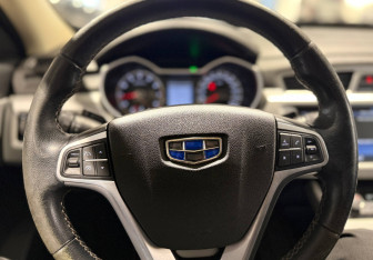 Подержанный автомобиль Geely Atlas 2018 года (10 фото)