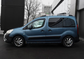 Подержанный автомобиль Citroen Berlingo 2010 года (8 фото)