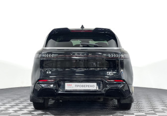 Подержанный автомобиль Voyah Free 2023 года (5 фото)