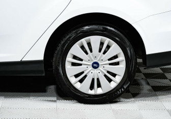 Подержанный автомобиль Ford Focus Wagon 2016 года (7 фото)