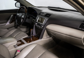 Подержанный автомобиль Toyota Camry Sedan 2011 года (11 фото)