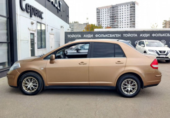 Подержанный автомобиль Nissan Tiida Sedan 2008 года (8 фото)