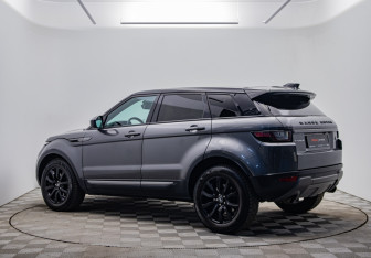 Подержанный автомобиль Land Rover Range Rover Evoque 2018 года (7 фото)