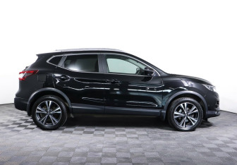 Подержанный автомобиль Nissan Qashqai 2019 года (4 фото)