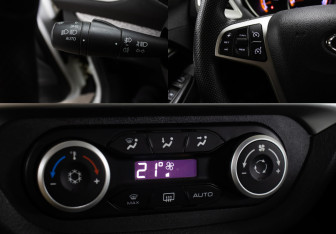 Подержанный автомобиль LADA (ВАЗ) Vesta Wagon 2019 года (21 фото)