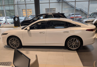 Новый FAW Bestune B70 2024 (3 фото)