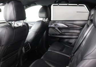 Подержанный автомобиль Mazda CX-9 2017 года (12 фото)