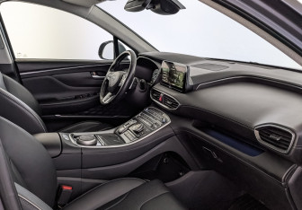 Подержанный автомобиль Hyundai Santa Fe 2021 года (13 фото)