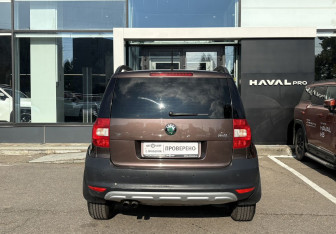 Подержанный автомобиль Skoda Yeti 2013 года (6 фото)