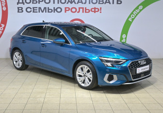 Подержанный автомобиль Audi A3 Hatchback 2021 года (3 фото)