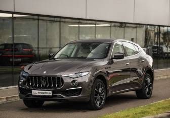 Подержанный автомобиль Maserati Levante 2022 года (6 фото)