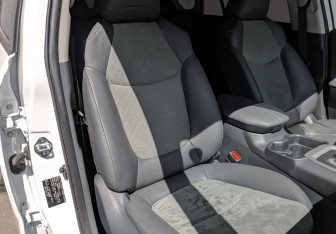 Новый Toyota RAV4 2025 (24 фото)