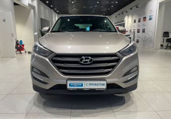Подержанный автомобиль Hyundai Tucson 2017 года (2 фото)