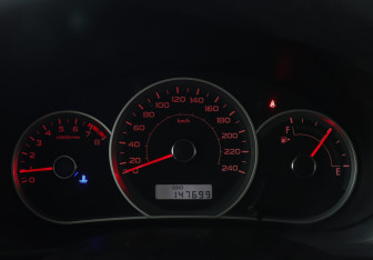 Подержанный автомобиль Subaru Impreza Hatchback 2010 года (11 фото)