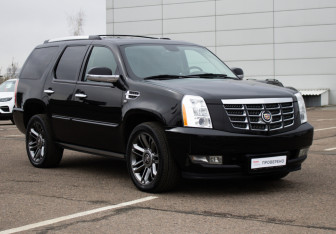 Подержанный автомобиль Cadillac Escalade Suv 2010 года (3 фото)