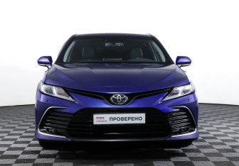 Подержанный автомобиль Toyota Camry Sedan 2021 года (2 фото)
