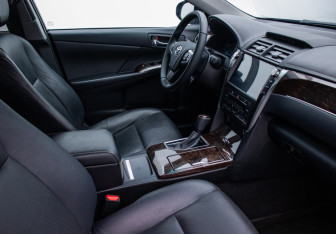 Подержанный автомобиль Toyota Camry Sedan 2018 года (9 фото)