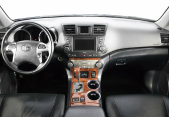 Подержанный автомобиль Toyota Highlander 2012 года (8 фото)