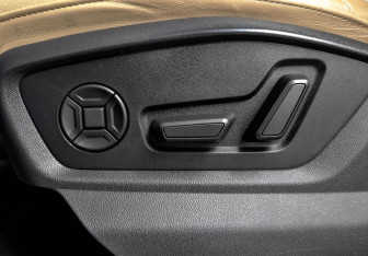 Подержанный автомобиль Audi Q7 2021 года (29 фото)