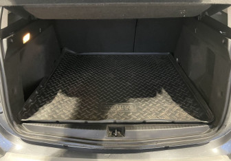 Подержанный автомобиль Renault Duster 2021 года (13 фото)