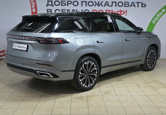 Подержанный автомобиль Jaecoo J8 2024 года (4 фото)
