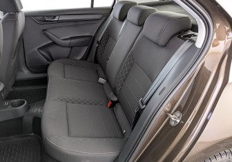 Подержанный автомобиль Skoda Rapid Liftback 2022 года (18 фото)