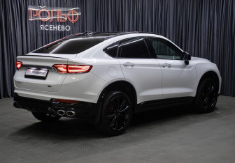 Подержанный автомобиль Geely Tugella 2023 года (5 фото)